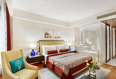 Deluxe Room at The 5 Star Luxury Hotel in Delhi, The Oberoi New Delhi