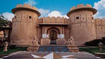 rajvilas-gallery-featured-4-entrance-724x407-v2