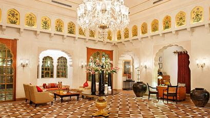 rajvilas-gallery-featured-7-lobby-724x407