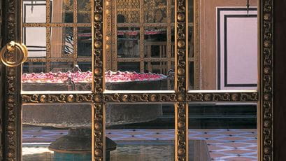rajvilas-gallery-featured-9-inner-courtyard-724x407