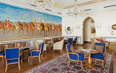 5 Star Hotel in Chandigarh - Raunaq Bar, Sukhvilas