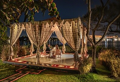 udaivilas-experience-lakeside-pavilion-572x390