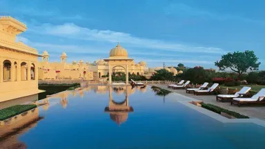 udaivilas-gallery-featured-9-spa-pool-724x407