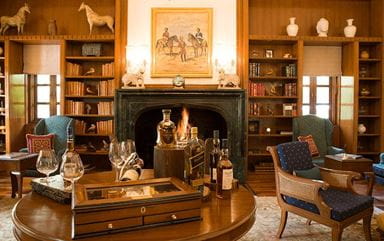 The Bar 5 Star Luxury Bar at The Oberoi Vanyavilas Ranthambhore