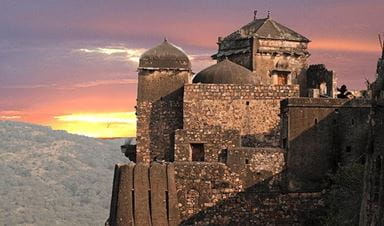 Ranthambhore Fort Excursion Experience at The Oberoi Vanyavilas Ranthambhore