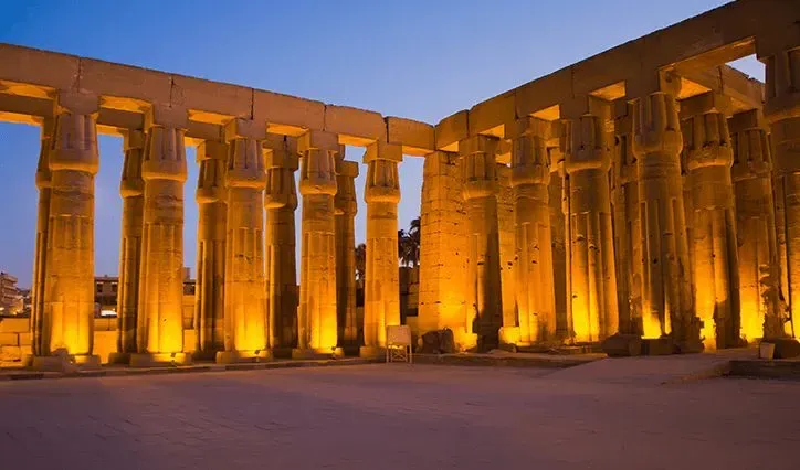 Luxor Temple, Zahra