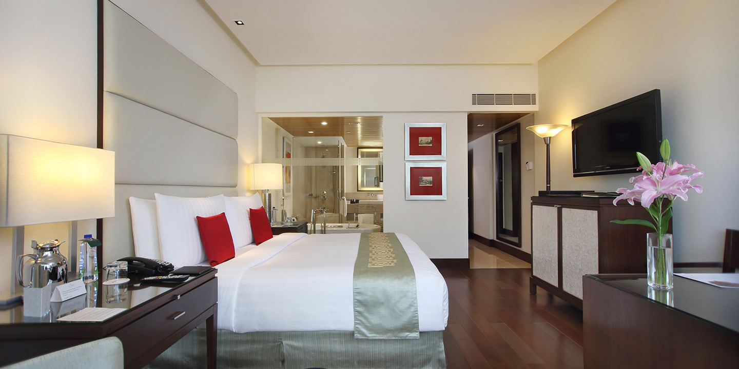 Luxury Rooms and Suites at Oberoi Hotel Mumbai Book Online & Get 10 off