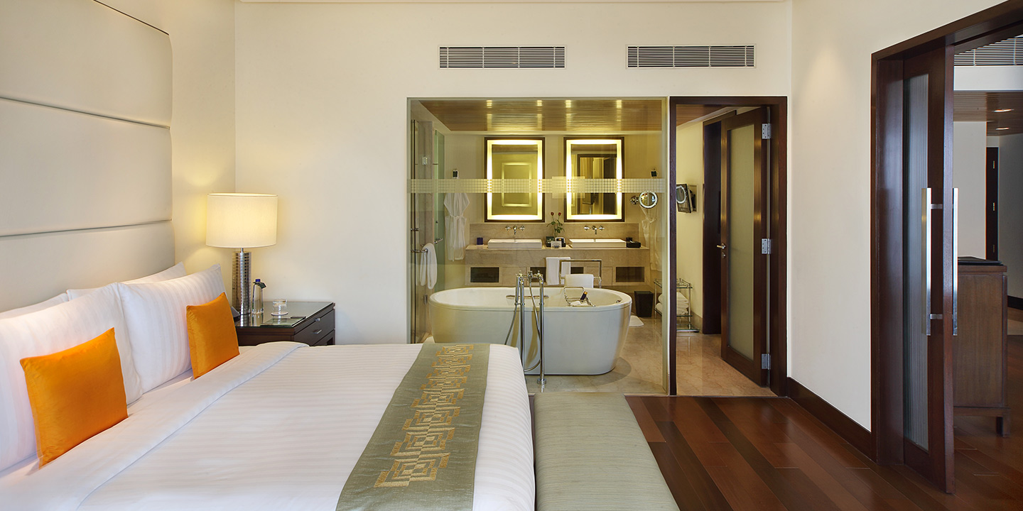 Luxury 5 Star Hotels in Mumbai Rooms & Suites in Mumbai at The Oberoi